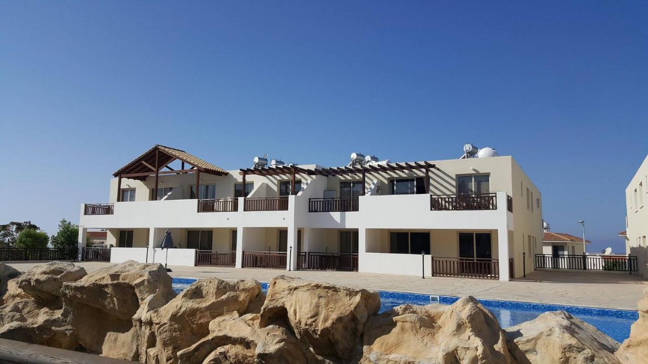 C5 Vanessa Poolside Apartment Peyia Buitenkant foto