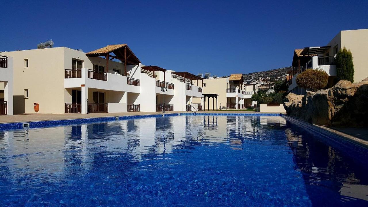 C5 Vanessa Poolside Apartment Peyia Buitenkant foto